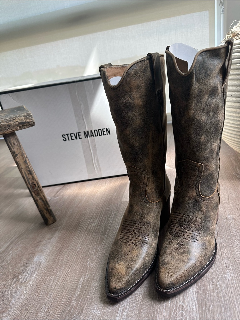 Albany Brown Distressed Steve Madden Boots - Picture 5 of 15